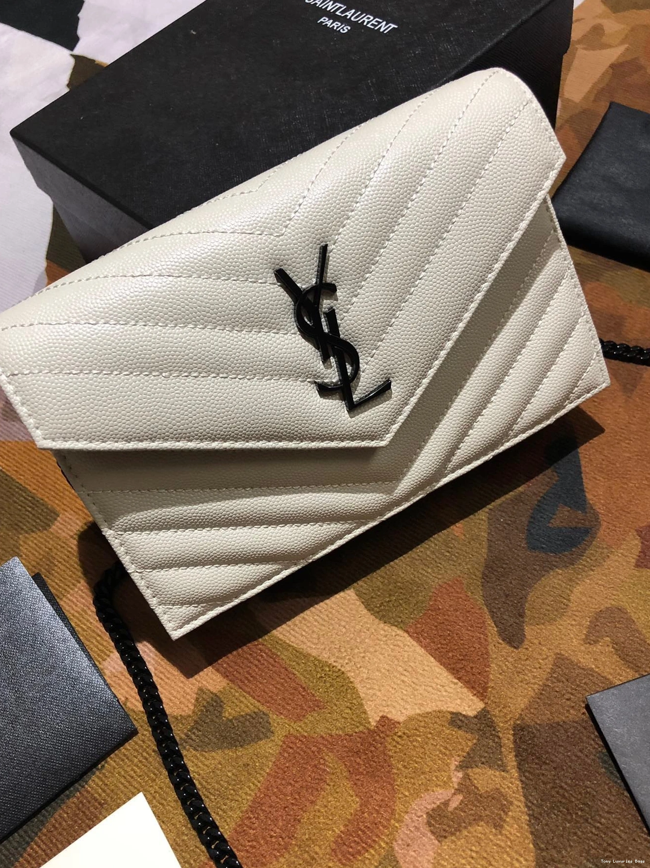 Tony Luxuries CASSANDRE CHAIN WALLET YSL MATELASSÉ 0730